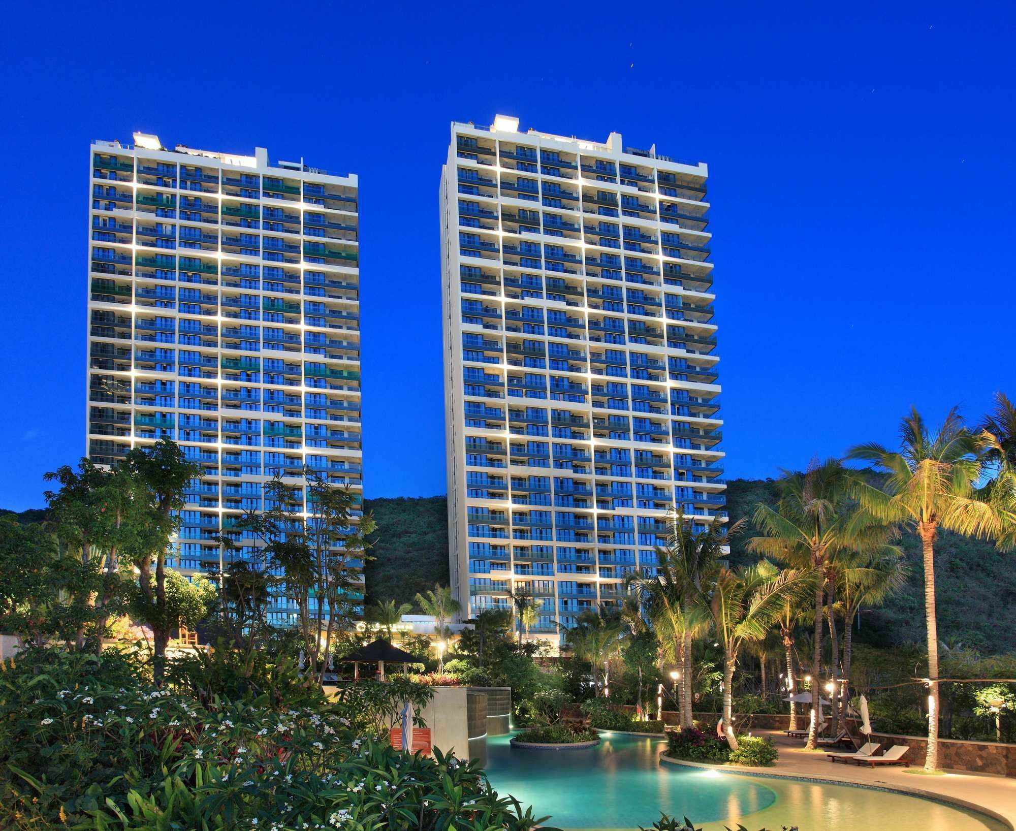 Serenity Coast All Suite Resort Санья Экстерьер фото