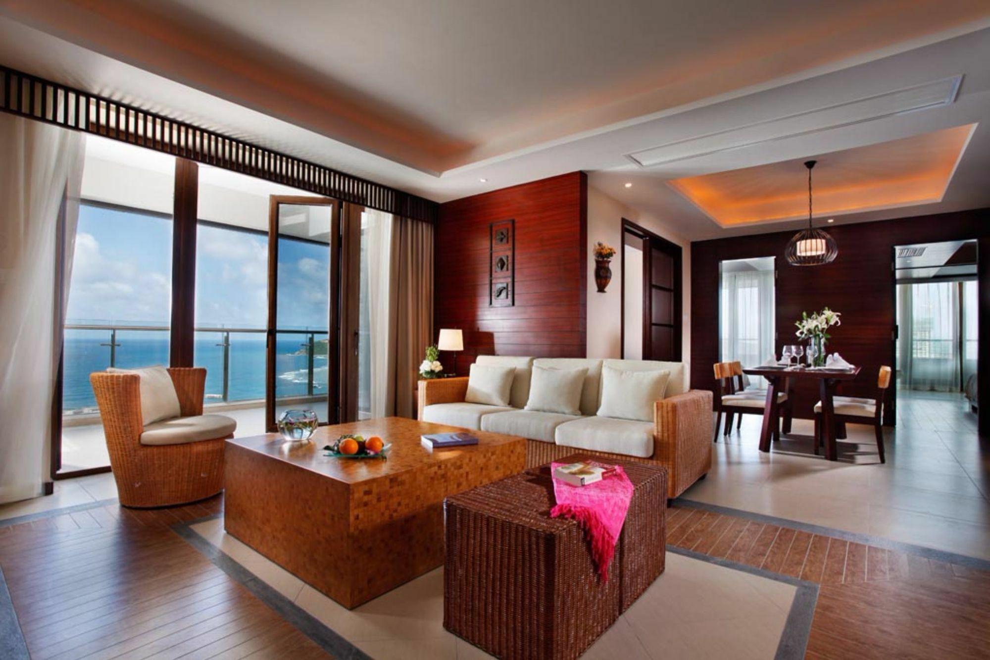 Serenity Coast All Suite Resort Санья Экстерьер фото