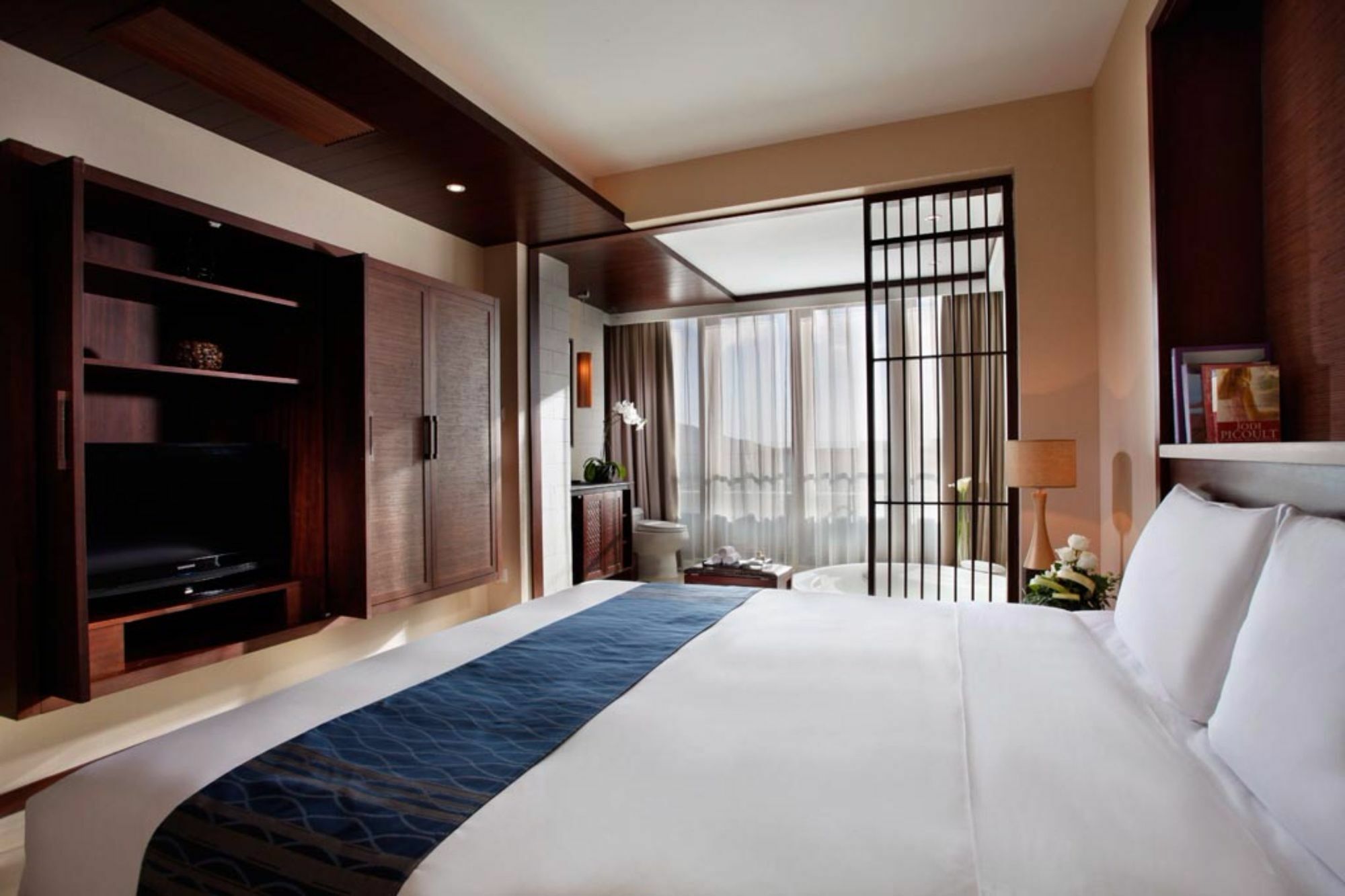Serenity Coast All Suite Resort Санья Экстерьер фото