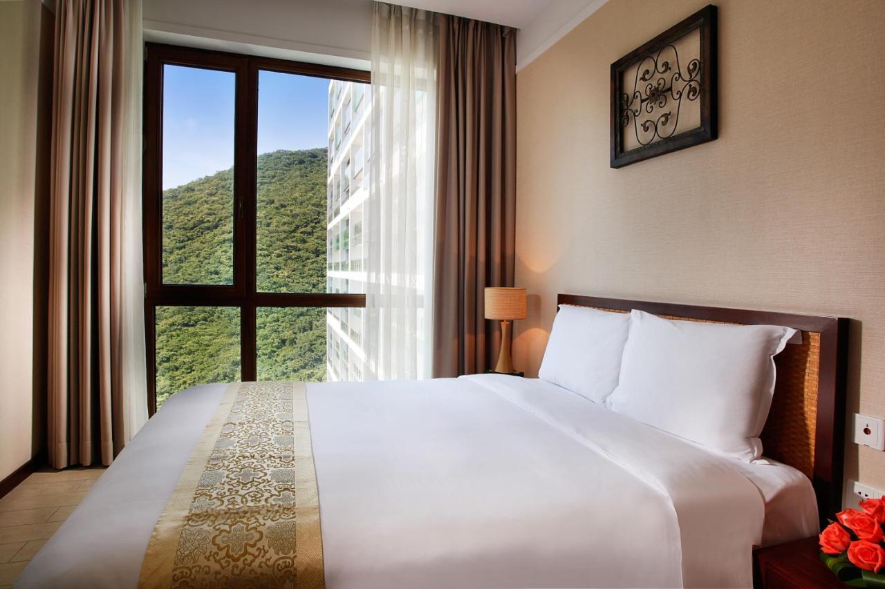 Serenity Coast All Suite Resort Санья Экстерьер фото